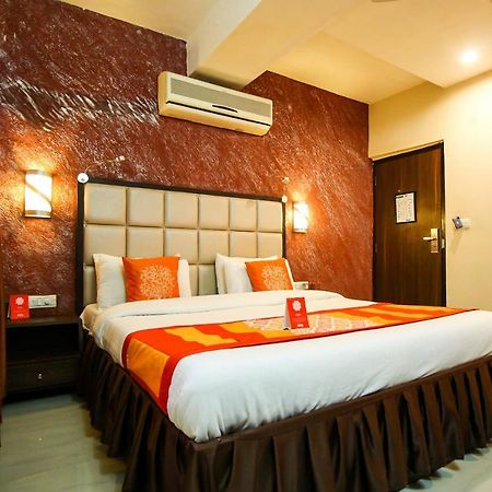 Oyo 8786 Hotel Maan Residency อาเมดาบัด ภายนอก รูปภาพ