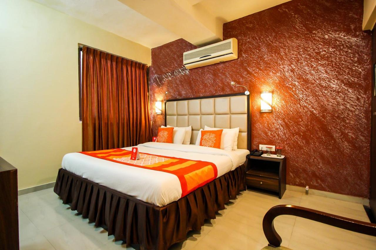 Oyo 8786 Hotel Maan Residency อาเมดาบัด ภายนอก รูปภาพ