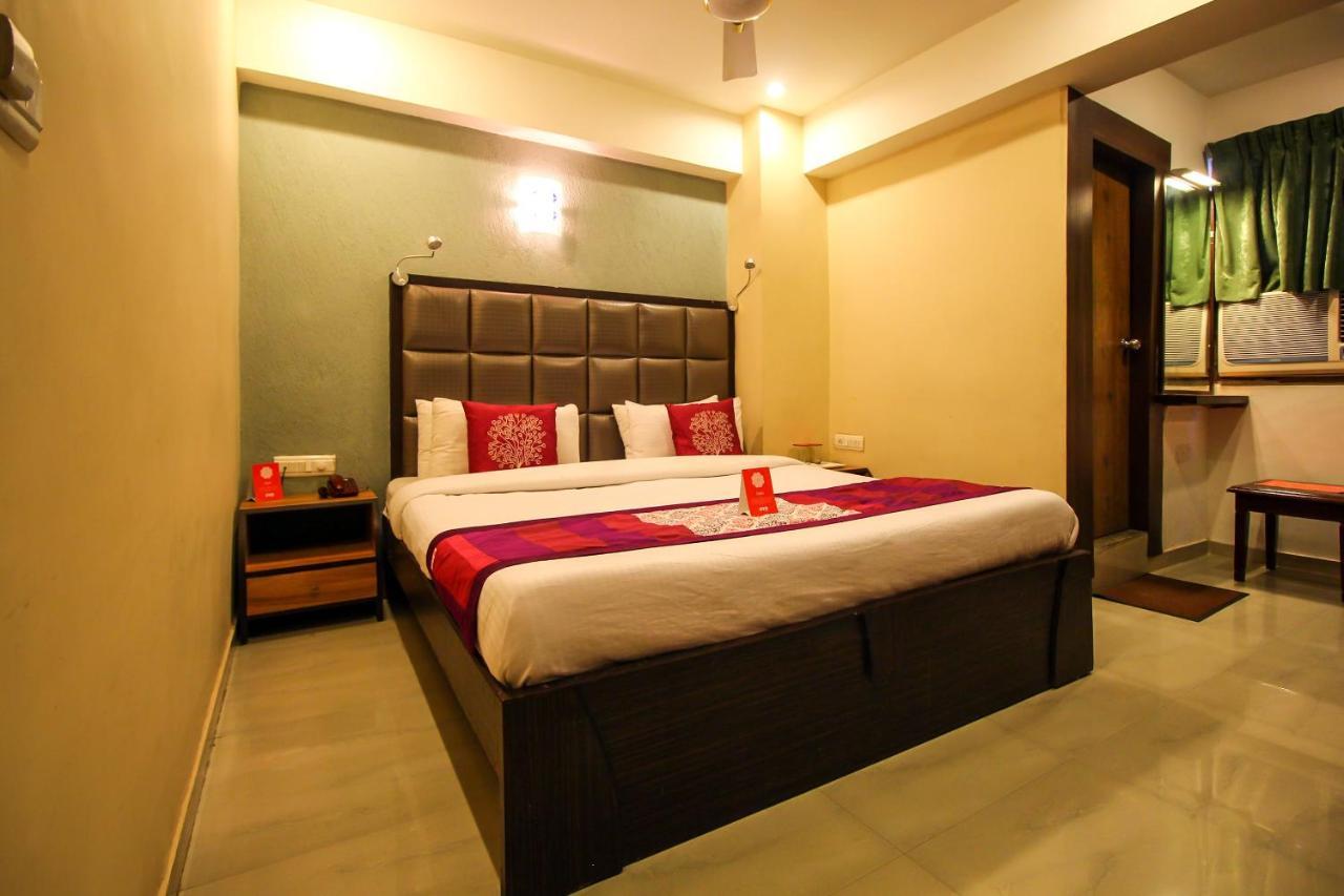Oyo 8786 Hotel Maan Residency อาเมดาบัด ภายนอก รูปภาพ